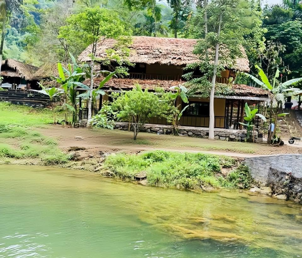 4-Day Ban Ba Waterfall Majestic Cycling Tour from Hanoi